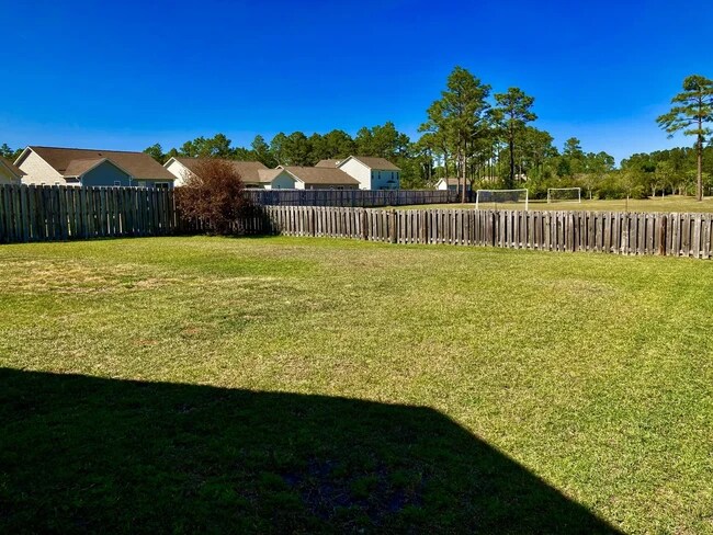 Building Photo - 406 Amaryllis Ln
