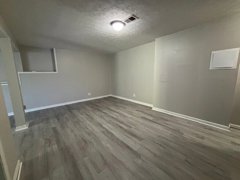 Basement living room - 3685 Appian Way