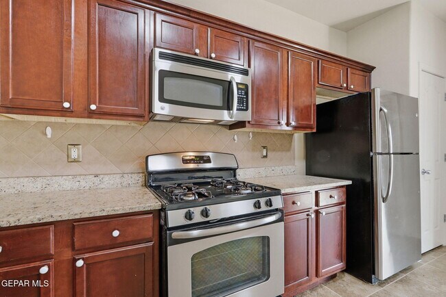 Building Photo - 13020 Stonington Ln