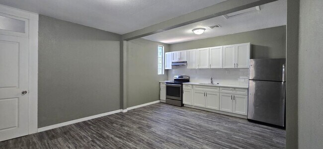 Building Photo - Updated 3/1 Ybor City !