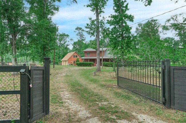 Building Photo - 18233 Country Pl Dr