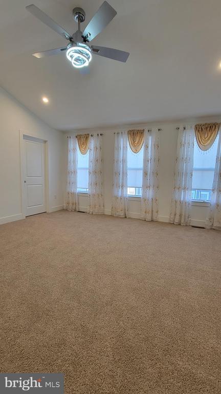 Building Photo - 418 SADIE Ave