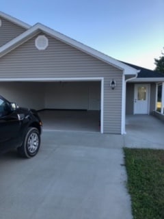 Primary Photo - 2 Bedroom Ranch Duplex!!