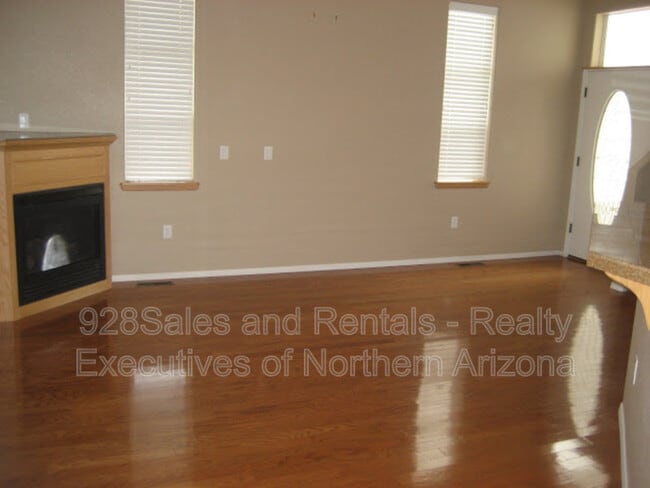 Building Photo - 4446 E Savannah Cir