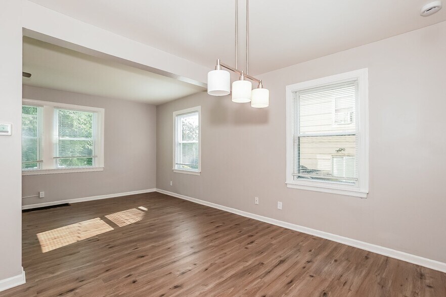 Building Photo - 1141 Bethany Ave