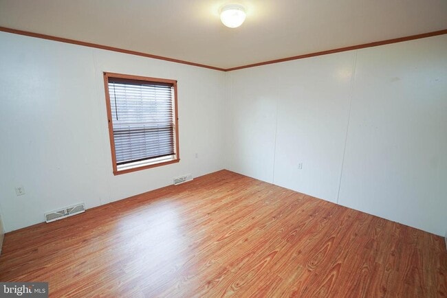 Building Photo - 12179 Country Dr