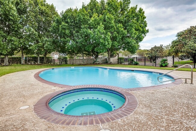 Building Photo - 2910 Grants Lake Blvd