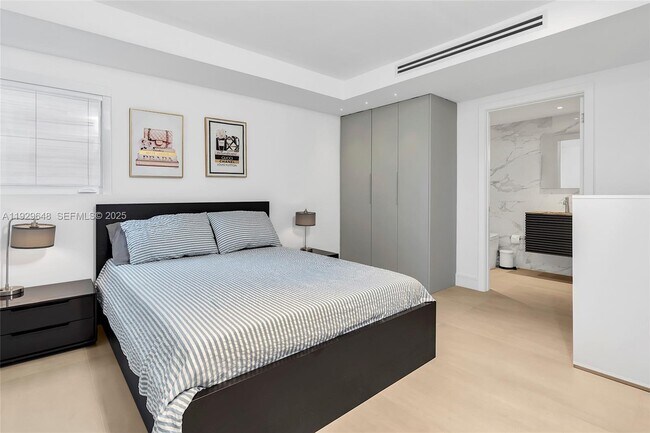 Building Photo - 325 Ocean Dr