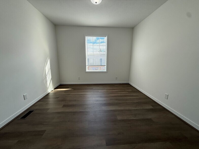 Building Photo - 12491 St Andrew Ct