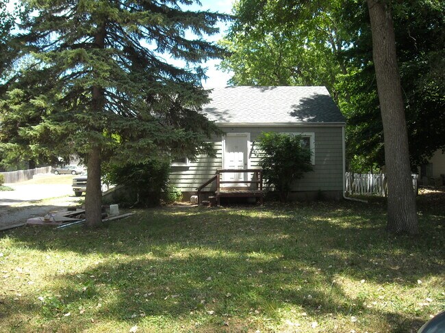 street view - 1506 Delaware Ave