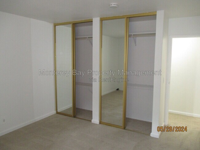 Building Photo - 3103 Golden Oaks Ln