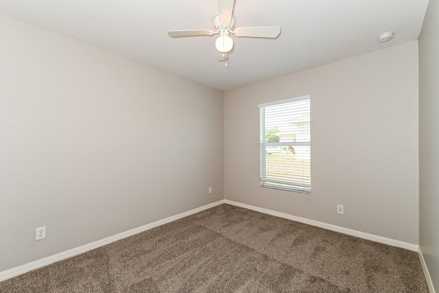 Building Photo - 3400 34th St SW