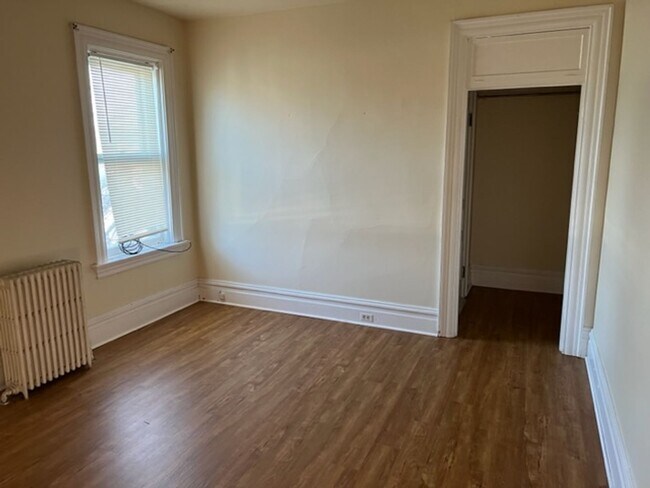 Building Photo - 599 2nd St