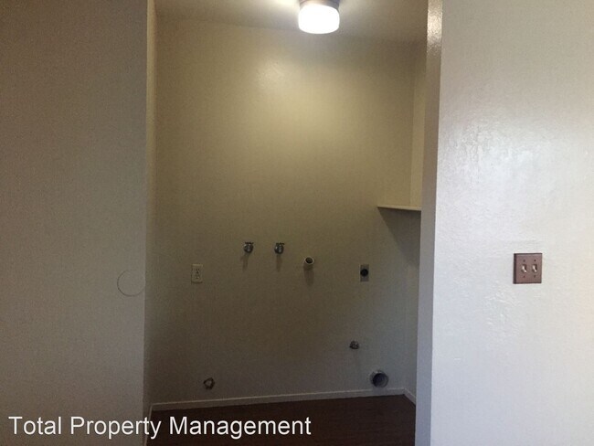 Building Photo - 2 br, 1 bath House - 2501 W. Victor