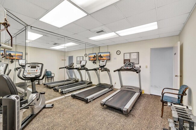 Building Photo - 6420 Boca Del Mar Dr