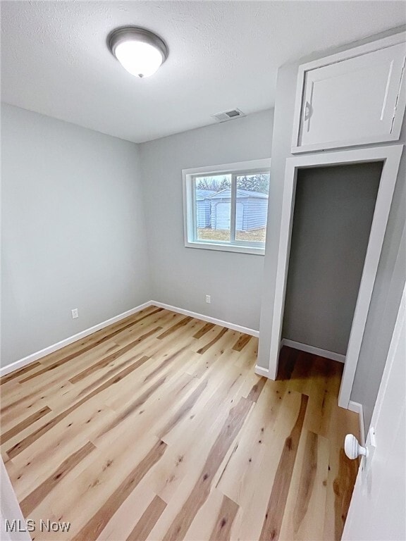 Building Photo - 38599 Plains Ct