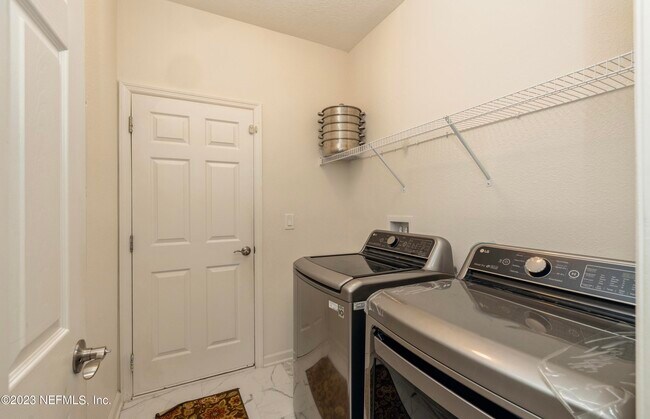 Building Photo - 9605 Price Park Dr