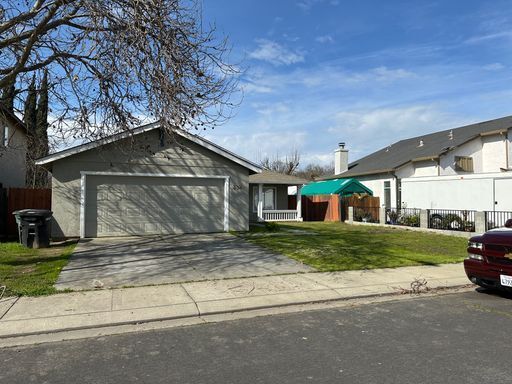 Primary Photo - Modesto Cute 4 Bedroom 2 Bath Single Story...