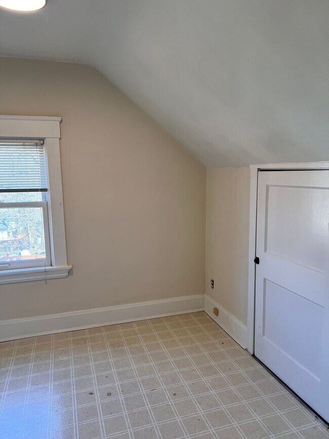 Building Photo - 3406 Erie Ave