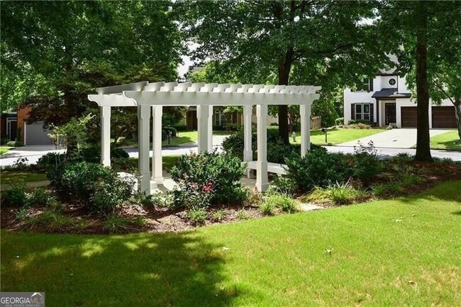 Building Photo - 905 Lancaster Way NW