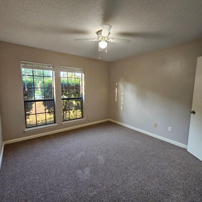 Building Photo - Wylie East Charmer