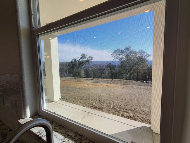 Building Photo - BEAUTIFUL BRAND NEW "NEXT-GEN" HOME W/ SOLAR & SIERRA VIEWS!!