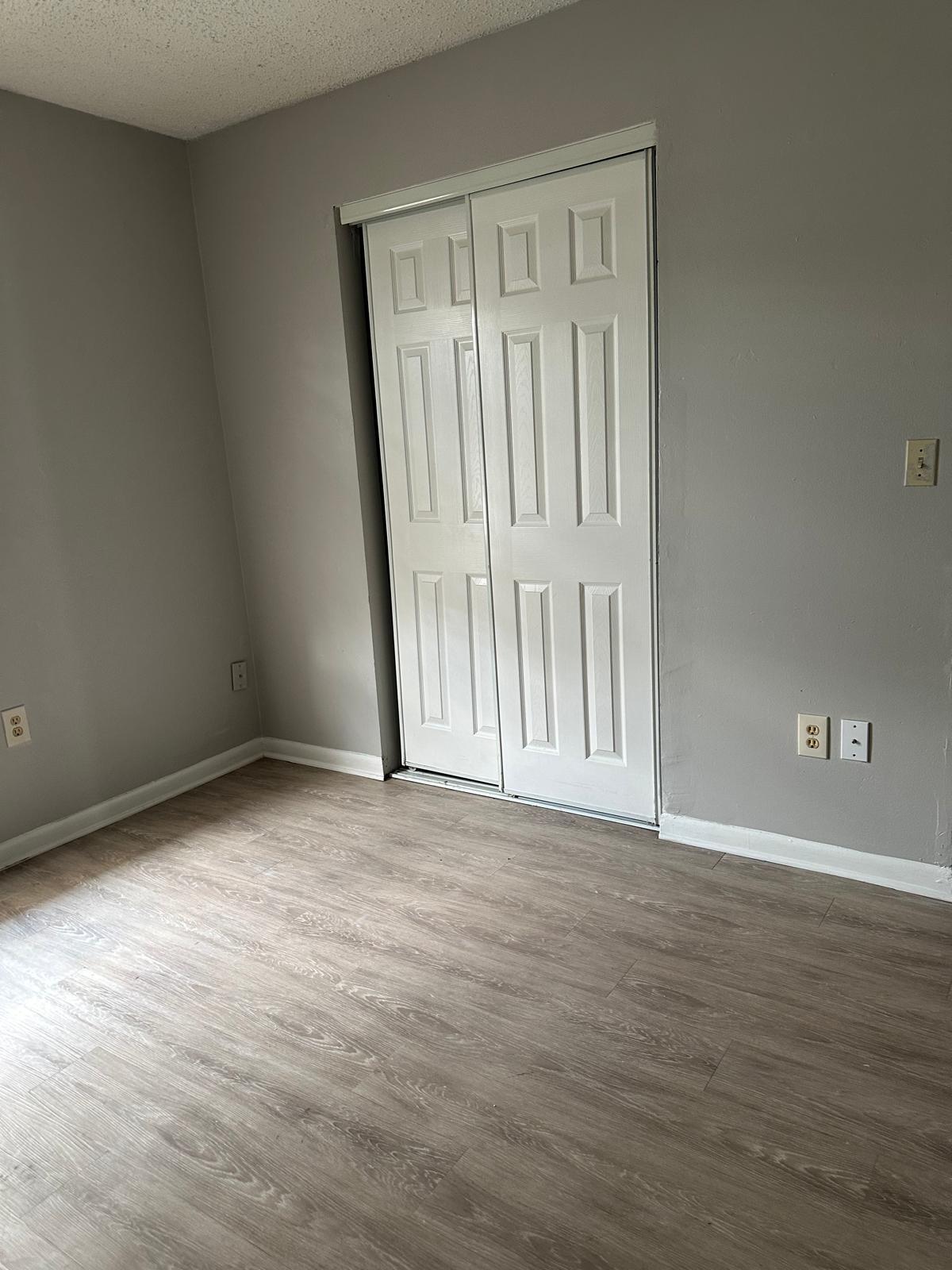 Building Photo - 504 S Westgate Ave