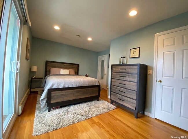 Building Photo - 250 Fair Harbor Dr