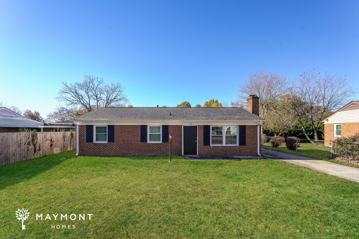 Primary Photo - 517 Lama St