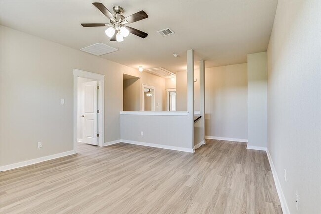 Building Photo - 17201 Leafroller Dr