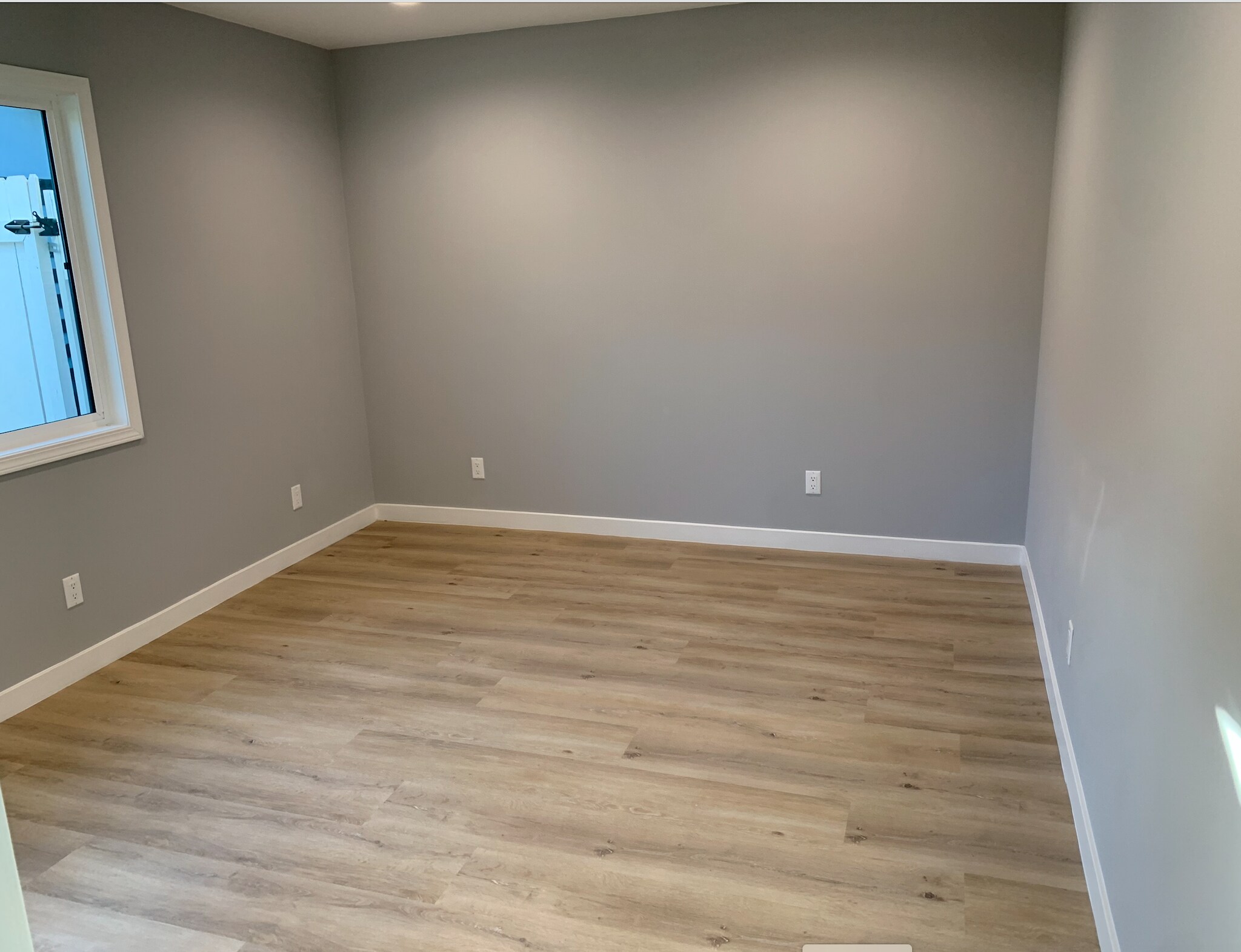 Building Photo - 7449 Variel Ave