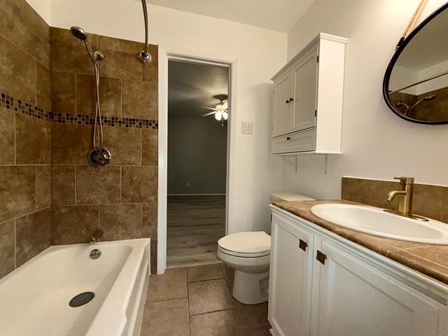 Building Photo - 901 Gregory Ave