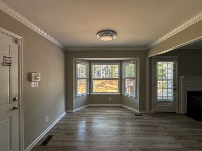 Building Photo - Charming 4 Bed 2 Bath Home in Jack Britt