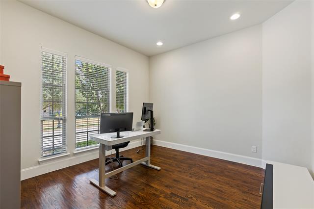 Building Photo - 801 Orleans Dr