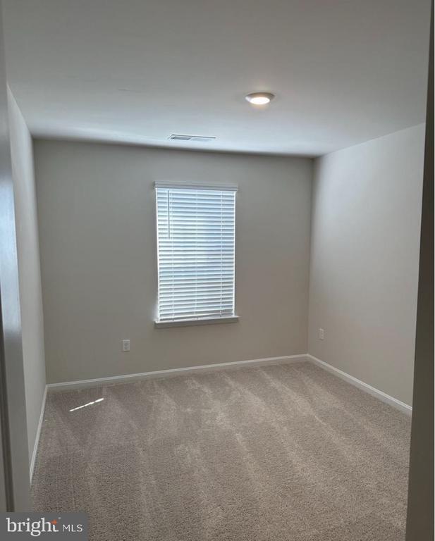 Building Photo - 219 Centergate Dr