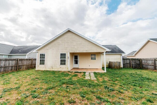Building Photo - 132 Coronation Dr