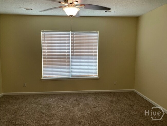Building Photo - 149 Trellis Way
