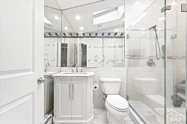 Building Photo - 1127 Fordham Ln