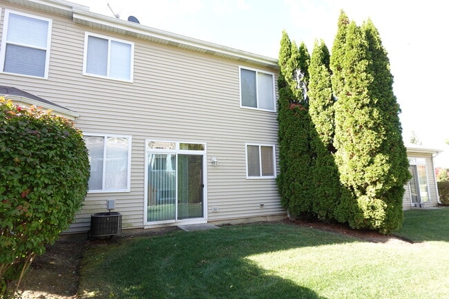 Building Photo - 1432 Remington Ln