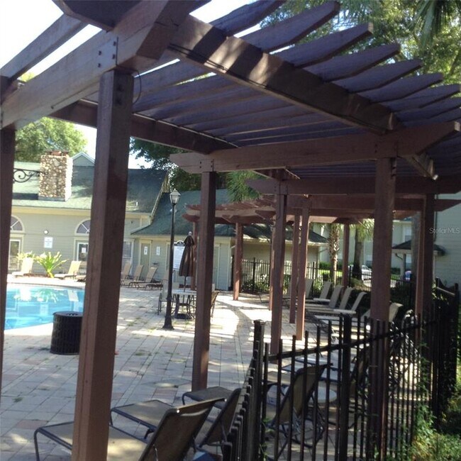 Building Photo - 5986 Westgate Dr