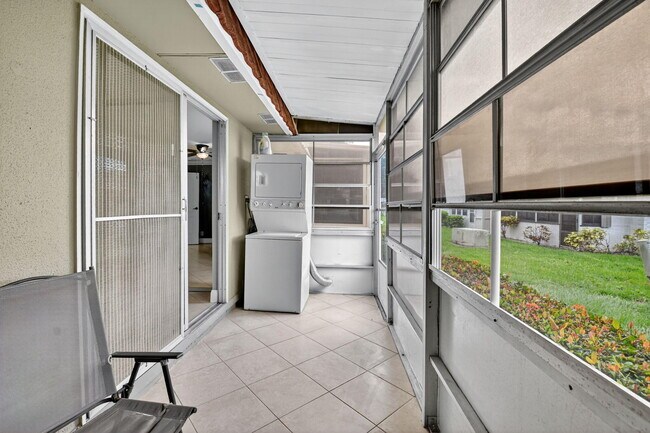 Building Photo - 94 Valencia C