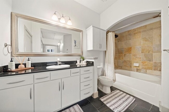 Building Photo - 1901 Post Oak Blvd