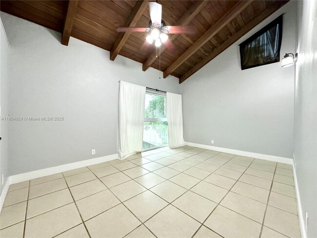 Building Photo - 15820 SW 90th Ct