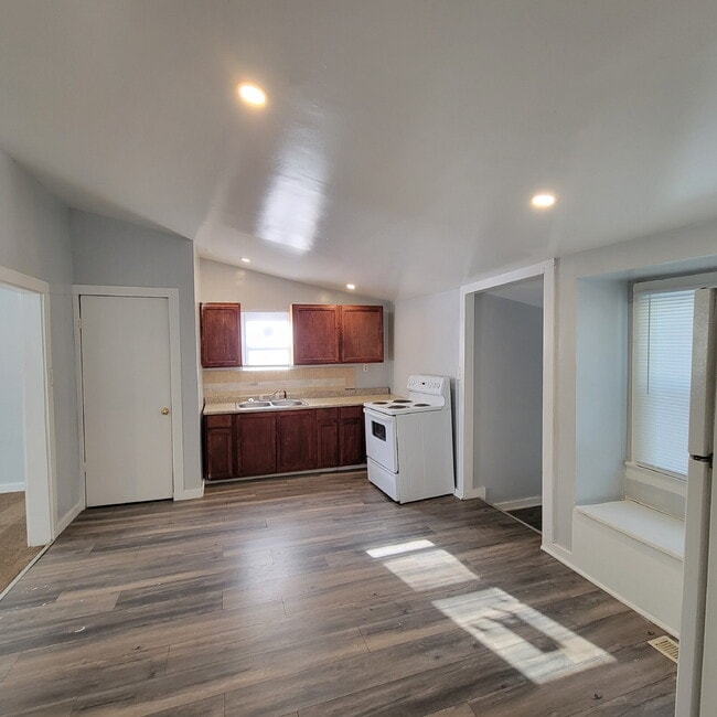 Building Photo - 2BR House w/Garage near Monon Trail & Fairgrounds!