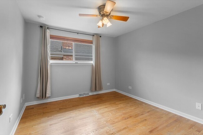 Building Photo - 608 Lavergne Ave
