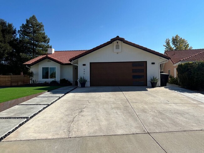 Building Photo - 946 St Ann Dr