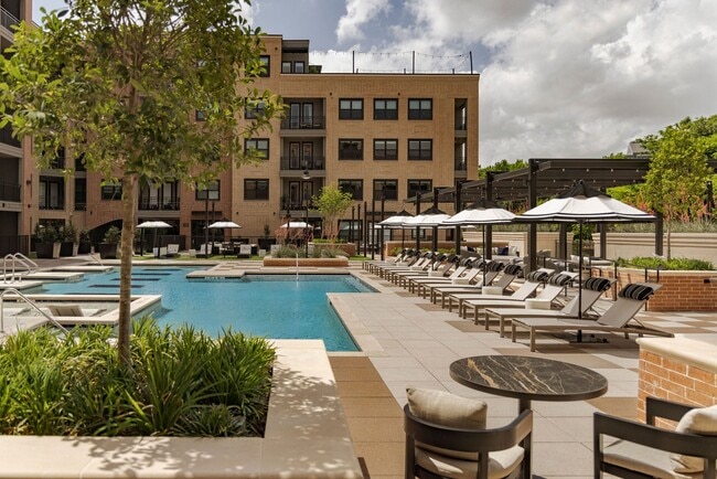 Building Photo - The Park at Katy Trail