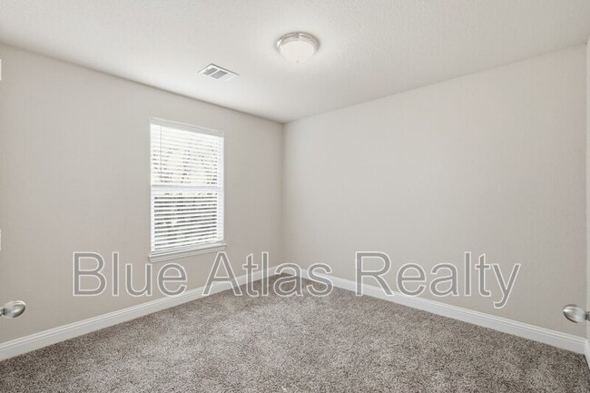 Building Photo - 268 Castleridge Dr