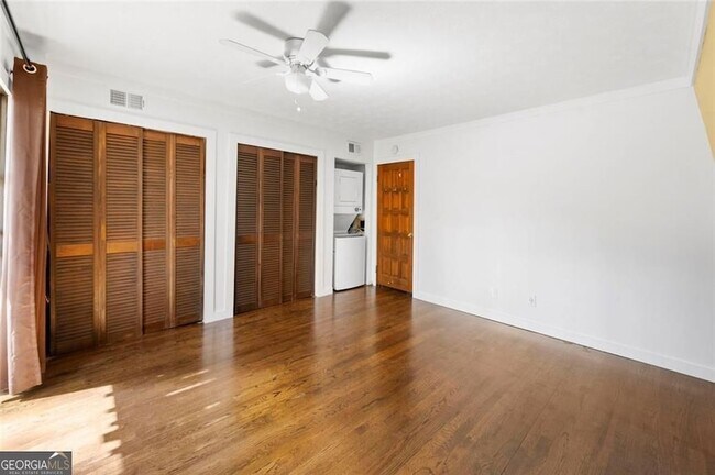 Building Photo - 3200 Rim Cove Dr