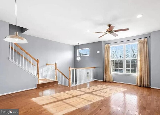 Building Photo - 112 Regents Ct